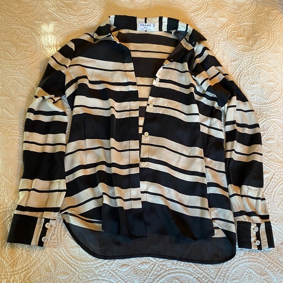 Frame Denim Tops - FRAME Denim Le Essential Blouse in Noir Sculpture Stripe 100% Silk s.S NWOT